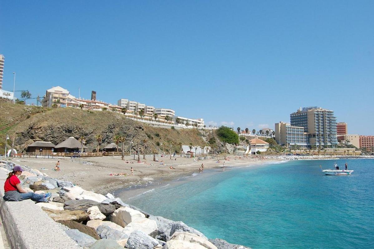 Beach And Pool Holidays At The Grand Coloso Benalmádena Eksteriør billede